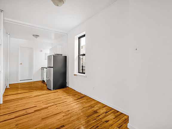 5th image of 176 E 81st St #5E