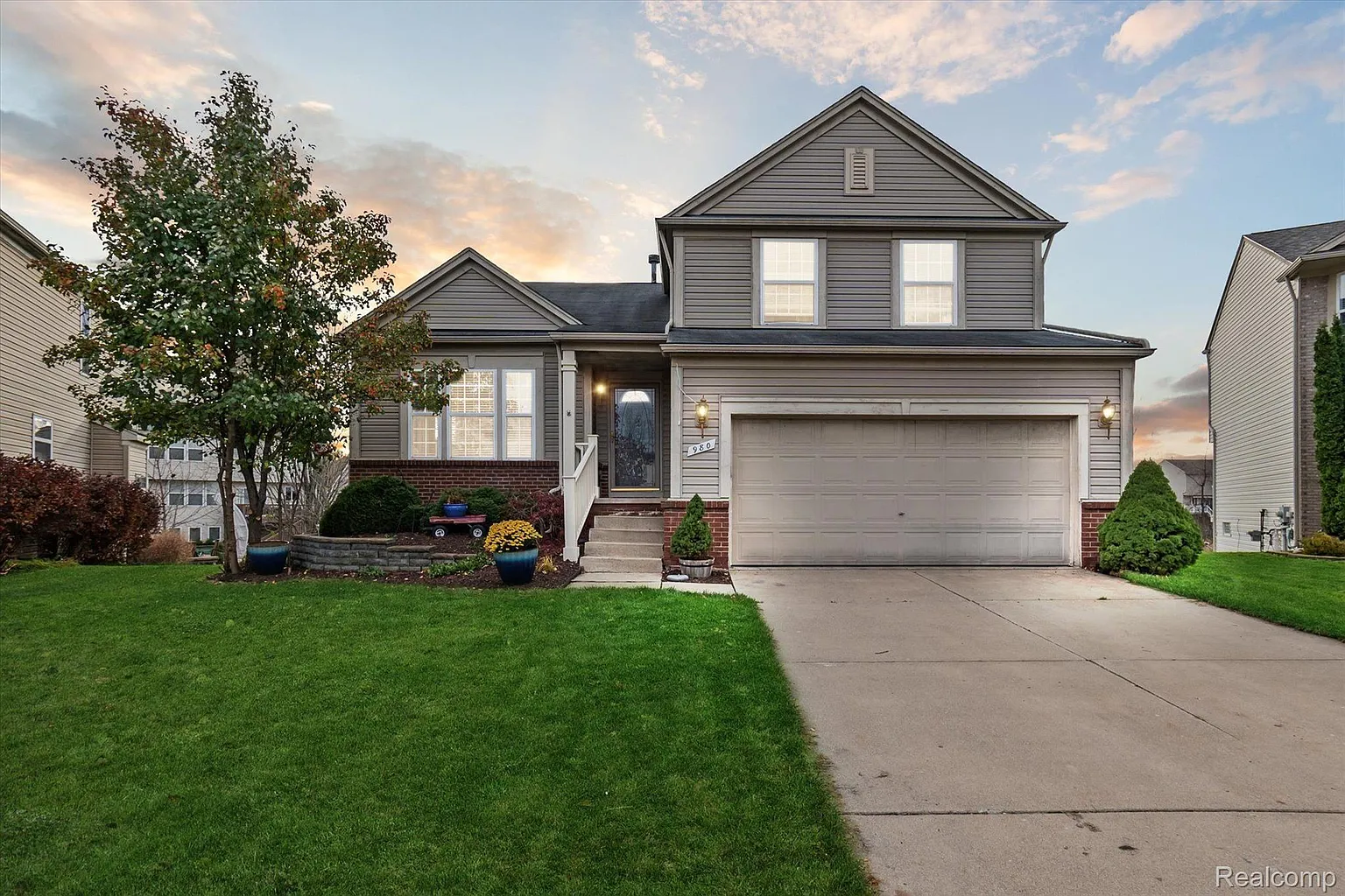 980 Callaway Ct photo 1