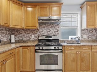 30 High St, Chelsea, MA 02150