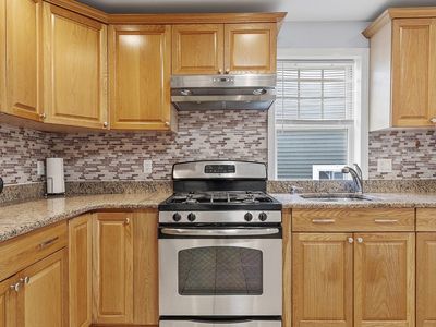 30 High St, Chelsea, MA, 02150