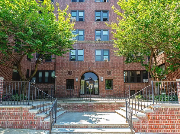 76-66 Austin Street image 21 of 26