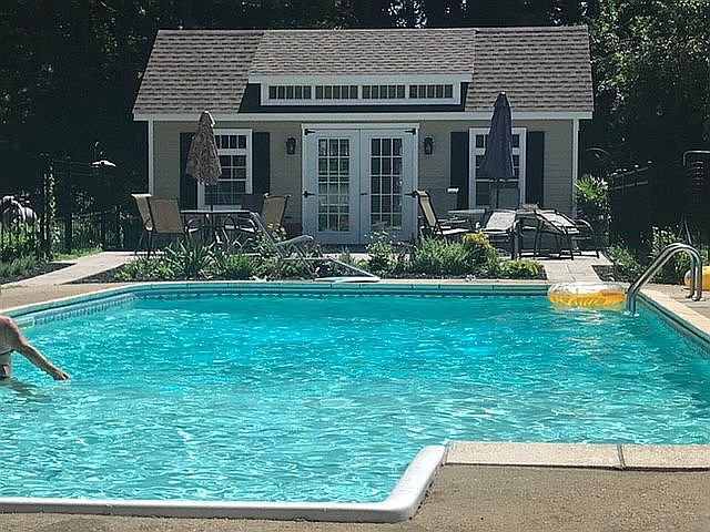 1st image of 10 Cherrywood Cir