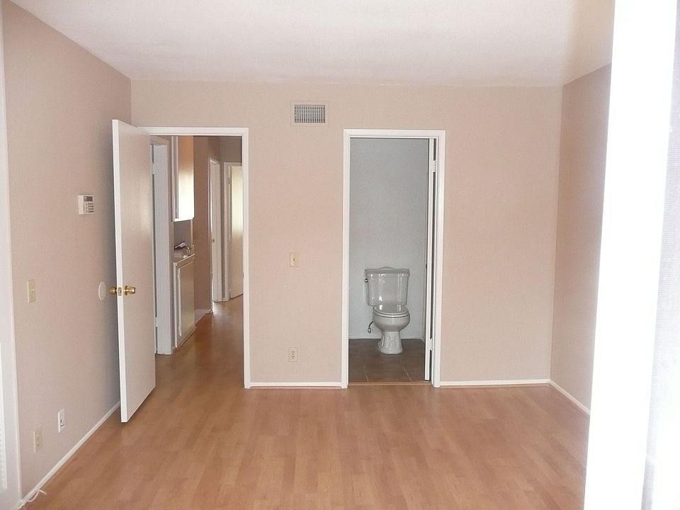 2nd image of 21727 Lake Vista Dr