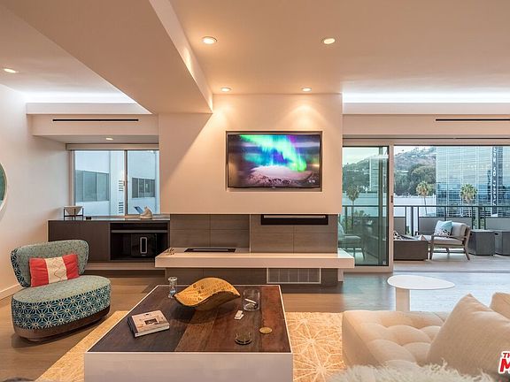 2nd image of 1155 N La Cienega Blvd APT 1209