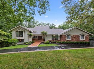 16468 Horseshoe Ridge Rd, Chesterfield, MO 63005