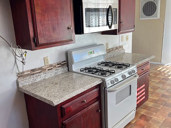 3rd image of 41039 Beachwood Ave #41039
