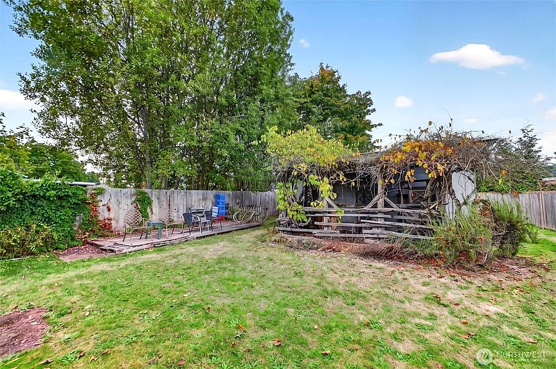 2nd image of 408 1/2 Kansas Street SW