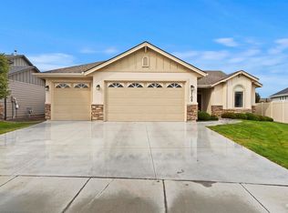2108 E Deerhill Dr, Meridian, ID 83642