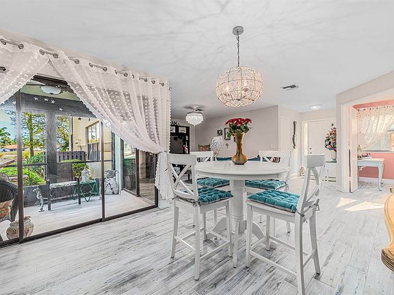 4th image of 3960 SW Greenwood Way #5-C