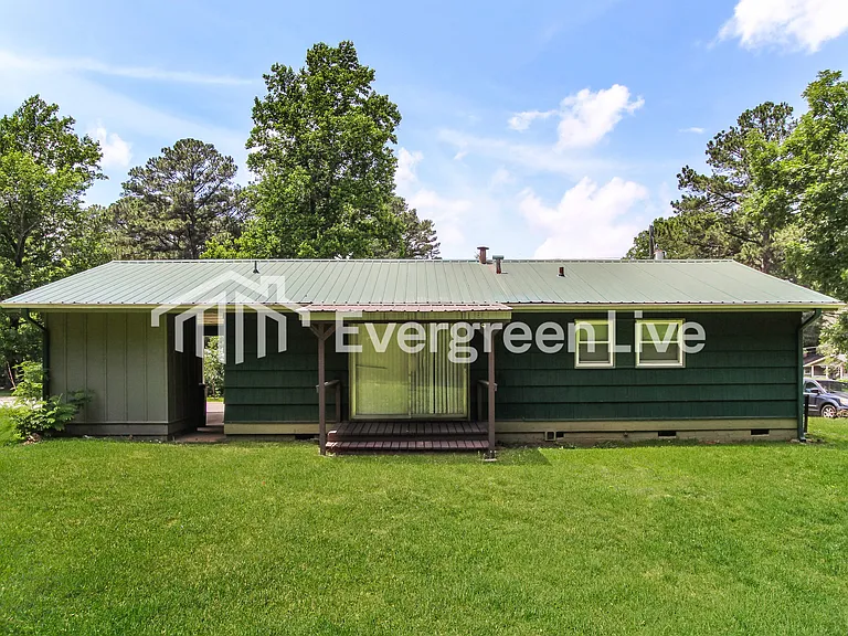 319 Pope Dr — Photo 15