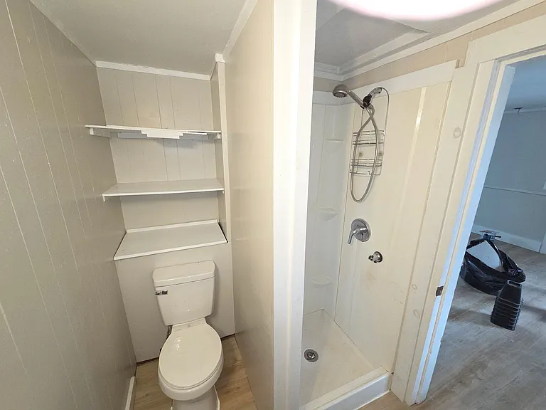 16 Jefferson St — Photo 10