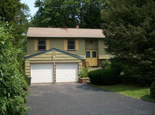 32 Bloomer Rd, Mahopac, NY 10541