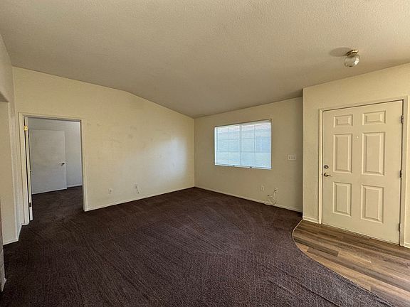 4th image of 4323 Pebble Creek Dr APT B
