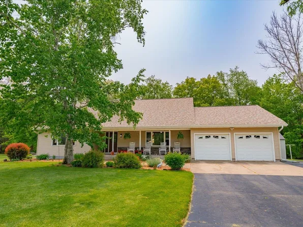 S9085 Meadowdale Rd, Prairie Du Sac, WI 53578