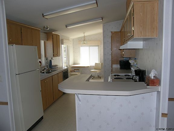 3rd image of 307 Lincoln St
