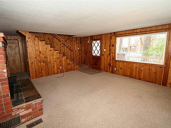 5th image of 937 Peter Ave