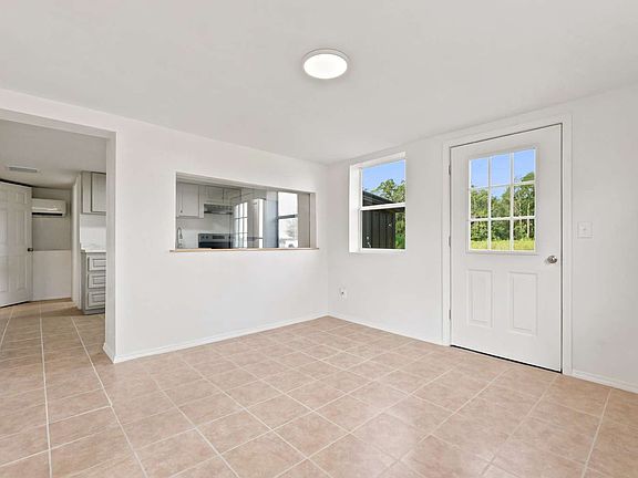 5th image of 8958 180th St