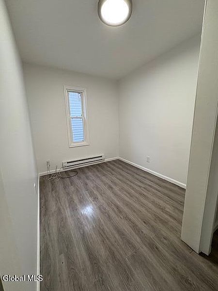 5th image of 1606 Foster Avenue