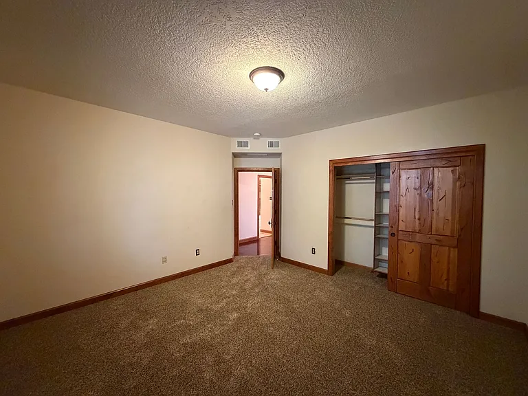 516 Sparrow Hawk Ct SE — Photo 11