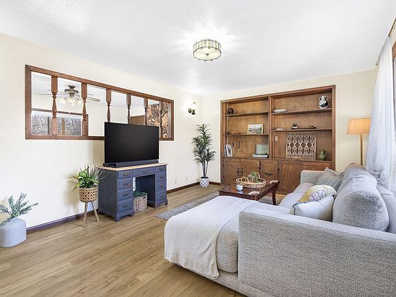 5th image of 608 S Barwick Place