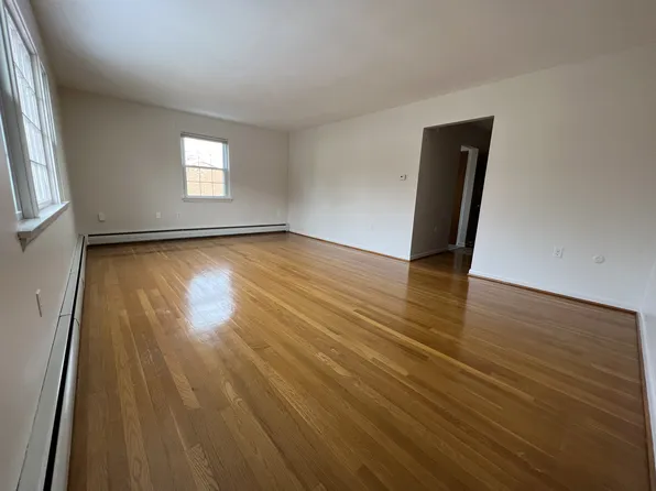 1044 Walnut St, Lemoyne, PA