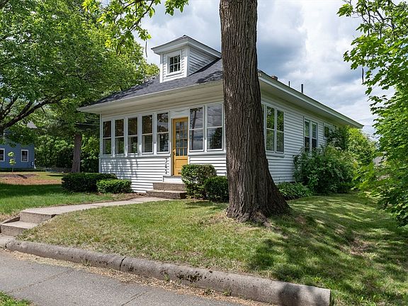 5th image of 342 Davis St