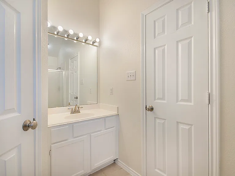 11909 Rhulen Ct — Photo 22