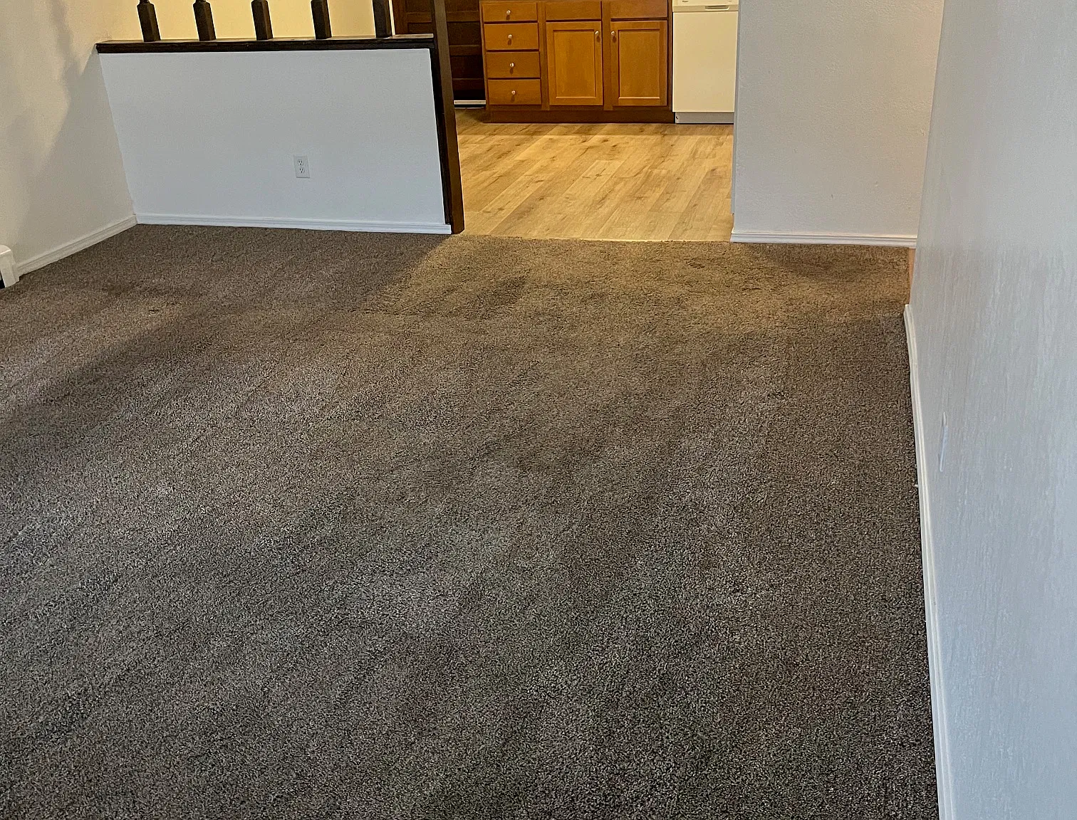 2 bed, 1000 sqft, $1,300 — Photo 2