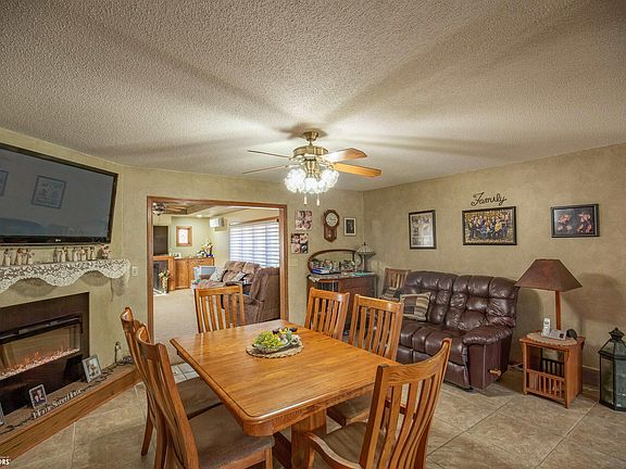 2nd image of 122 Parkside Dr