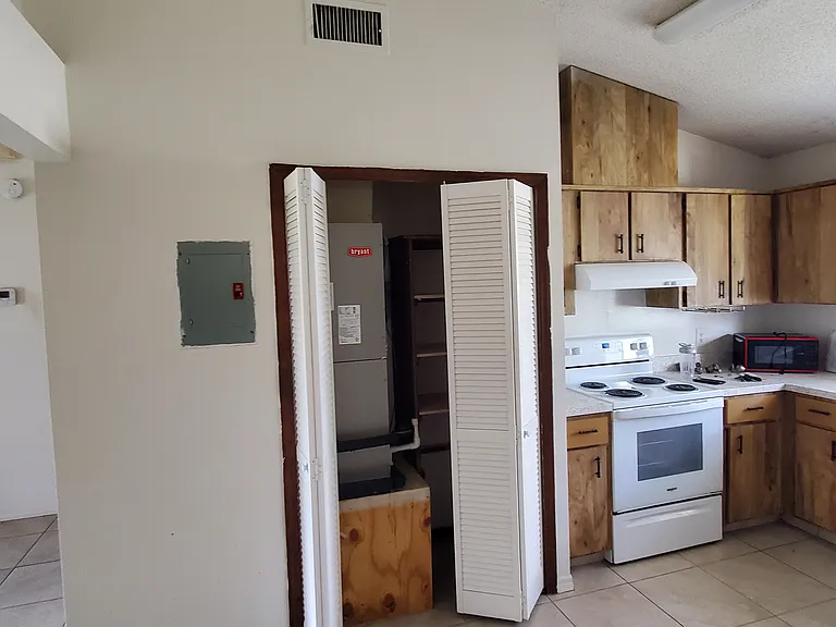 1222 Tino Ct — Photo 9