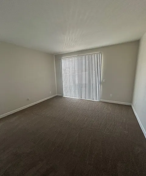 27040 Featherhill Dr — Photo 14
