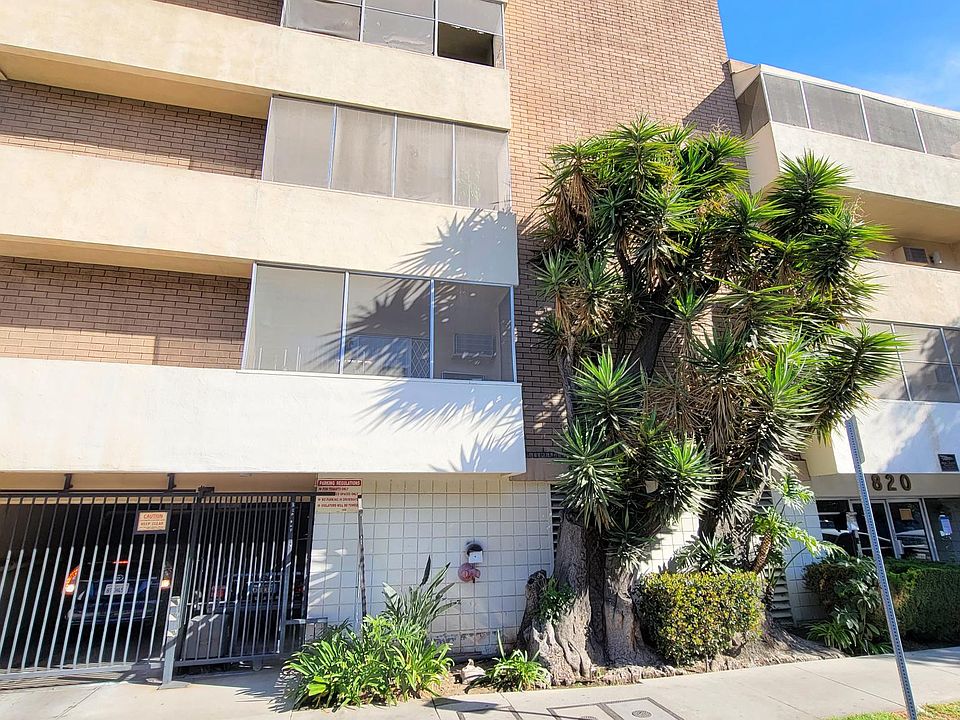 1st image of 818 S Kingsley Dr #209