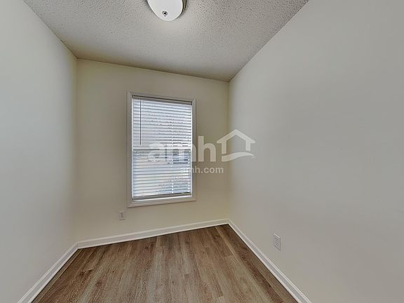 5th image of 105 Bristol View Cir