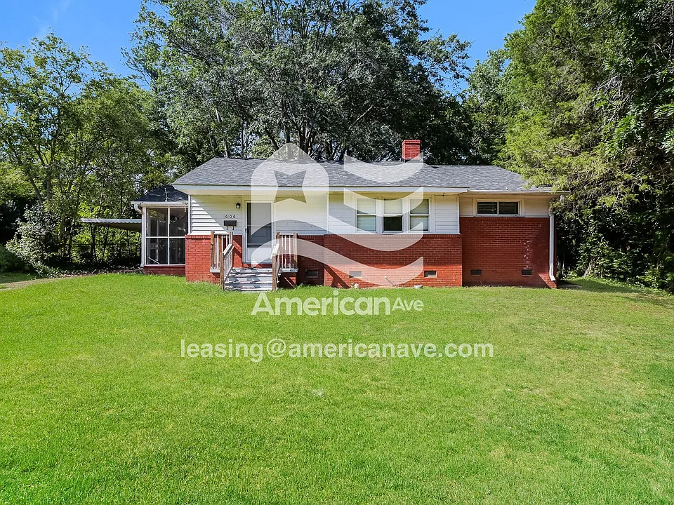 606 Fleetwood Cir