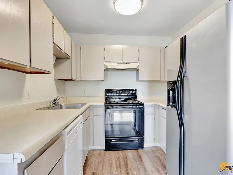 8630 Molanary Dr #203 — Photo 3