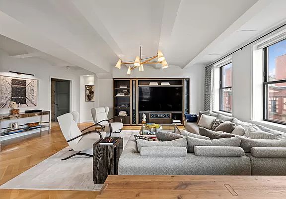 2nd image of 275 W 10th St #7E
