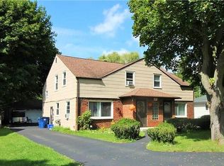 59 Melrose Rd, Williamsville, NY 14221
