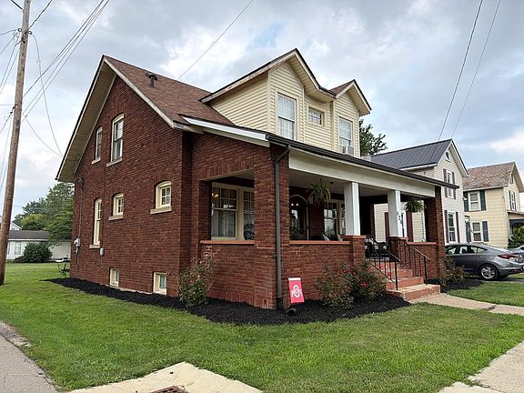 2nd image of 626 W Mary St