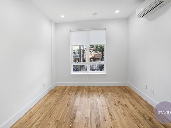 4th image of 860 E 35th St #2R