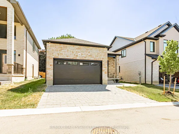 7966 Fallon Dr #18, Lucan Biddulph, ON N0M 1V0