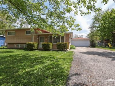 22 Greenfield Rd, Montgomery, IL, 60538