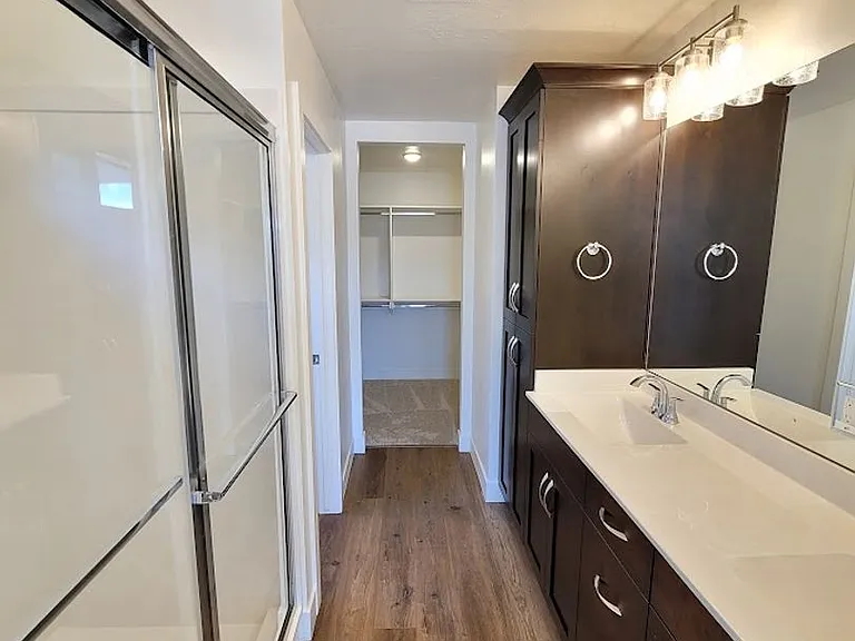515 S Stewart Creek Cv — Photo 22