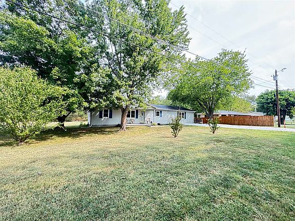 5th image of 150 Markham Ln