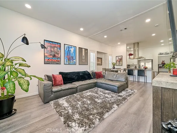 800 E 27th St, Los Angeles, CA 90011