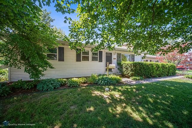 1st image of 128 Oakview Dr