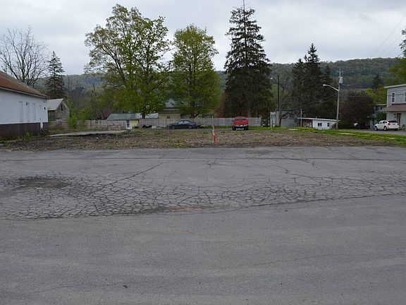 4th image of 5262 N Main St