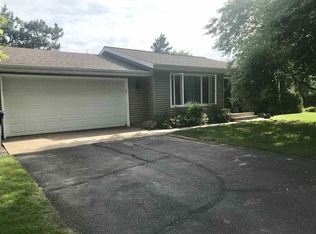3820 Maple Dr, Plover, WI 54467