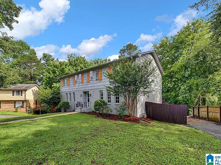 1051 Ivy Creek Trl #1051 — Photo 2