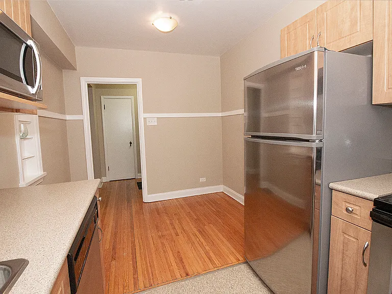 250 Broadway Ave #2 — Photo 5