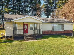 122 Wonderland Park Rd, Evans City, PA 16033